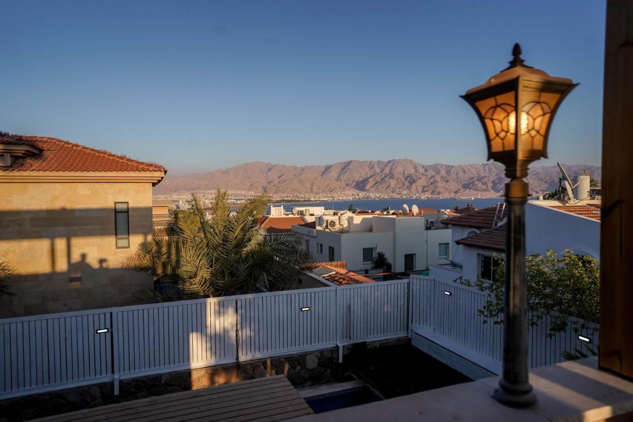 וילה רוני בריכה מחוממת Villa Roni Heated Pool Eilat Exteriör bild